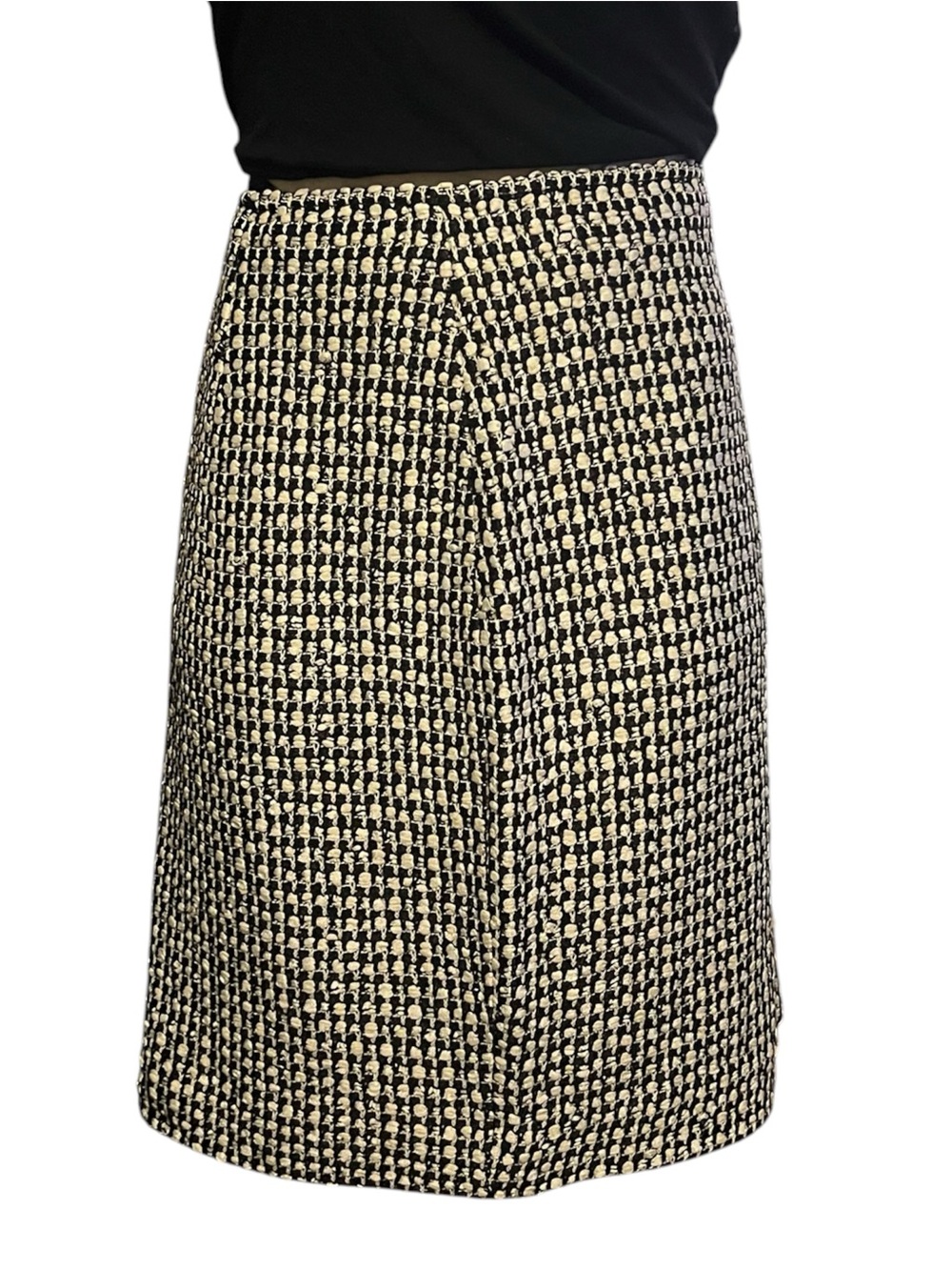 St. John Black and White Tweed Pencil Skirt - Picture 5 of 9